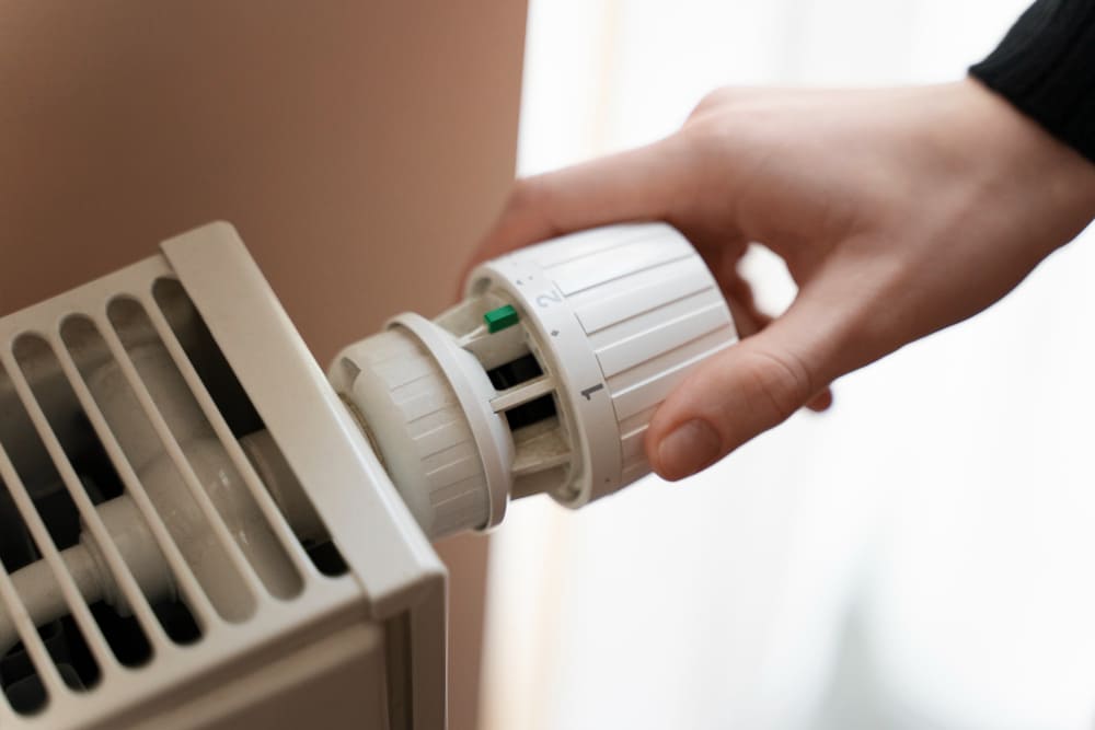 Pompa di calore per termosifoni: funzionamento, vantaggi e costi